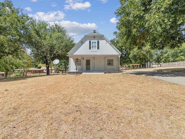 view of front facade with covered porch