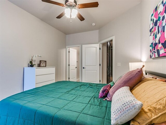 bedroom with ceiling fan