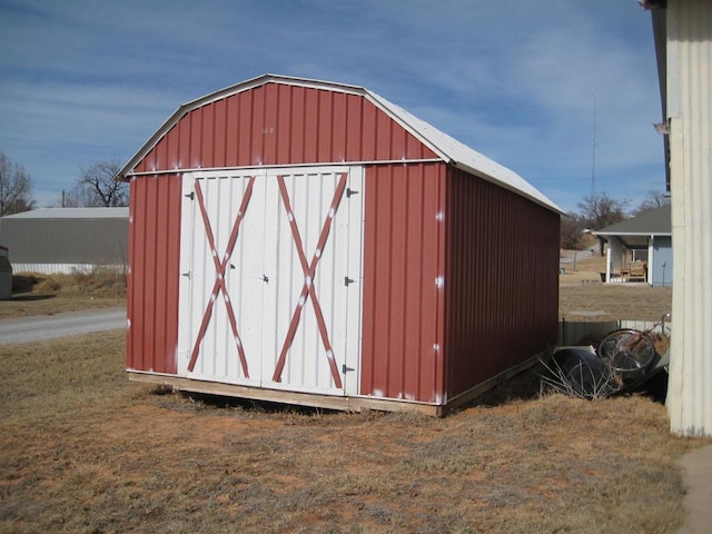 view of outbuilding