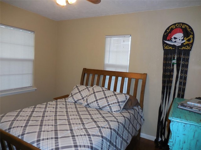 bedroom with ceiling fan