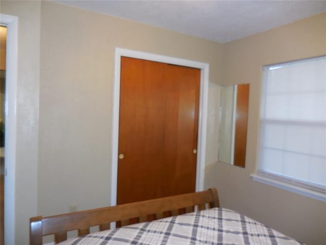 bedroom with a closet