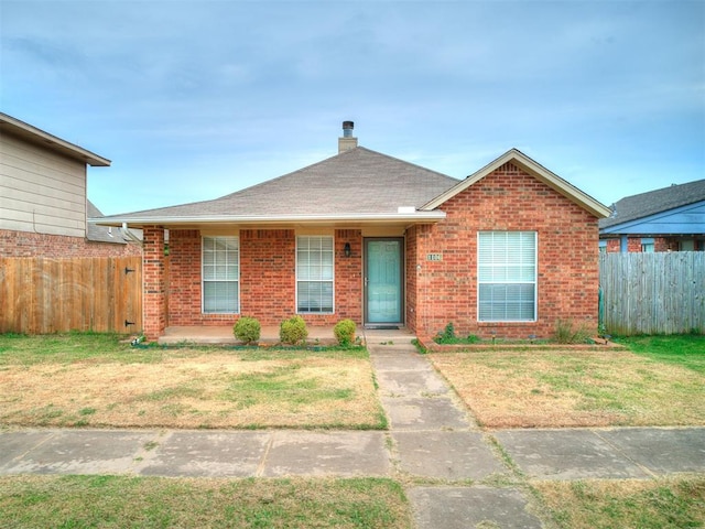 view of front of house featuring a front yard