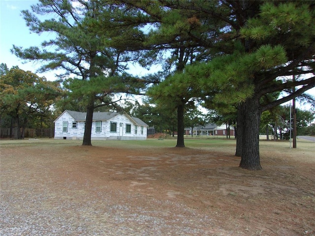 33322 Hardesty Rd, Shawnee, OK 74801 - view of yard