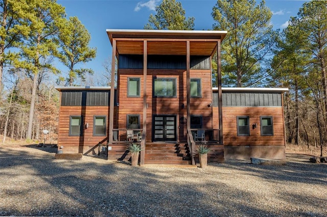 view of front of home with covered porch