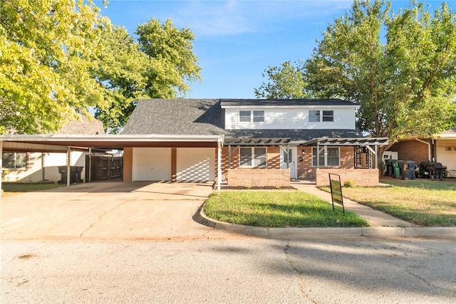 view of front of house featuring a front yard