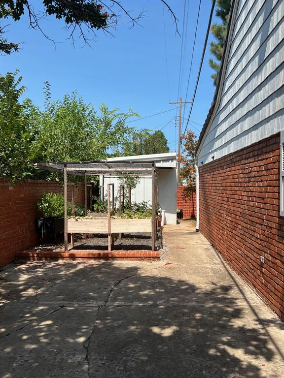 210 E Cammack St, Shawnee, OK 74804 - photo 41