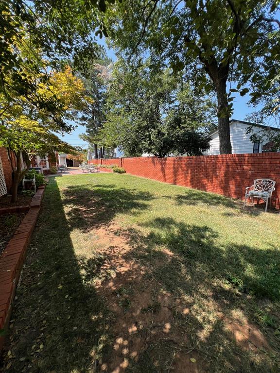 210 E Cammack St, Shawnee, OK 74804 - photo 49