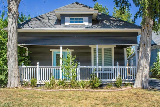 view of front facade with covered porch