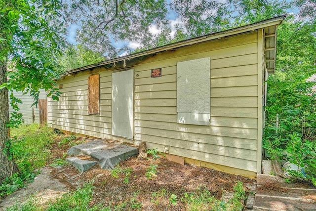 view of outbuilding