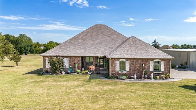 back of house featuring a yard