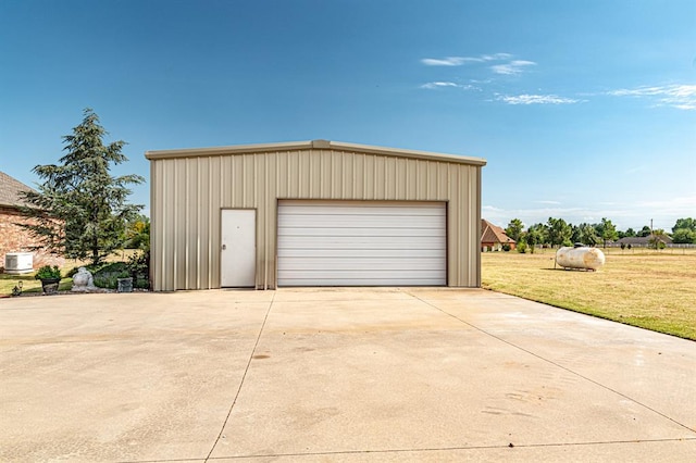 12600 SW 58th St, Mustang, OK 73064 - view of garage