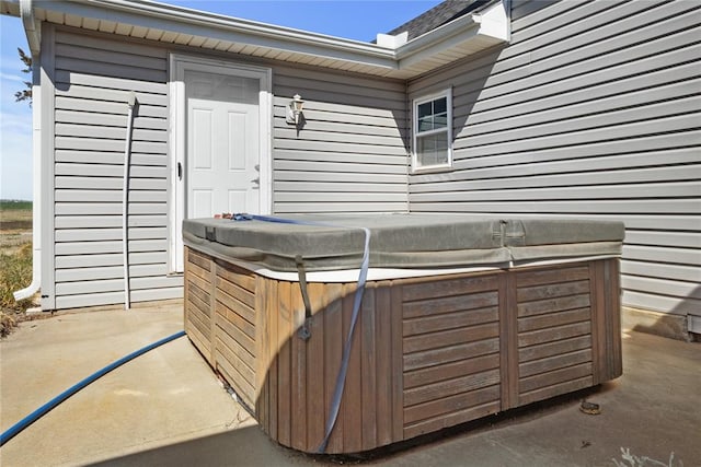 24484 E 990th Rd, Weatherford, OK 73096 - view of patio with a hot tub