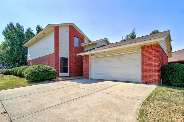 view of front facade with a garage