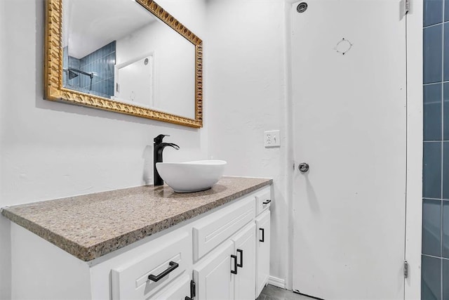 1405 Rosehaven Dr, Altus, OK 73521 - bathroom with vanity