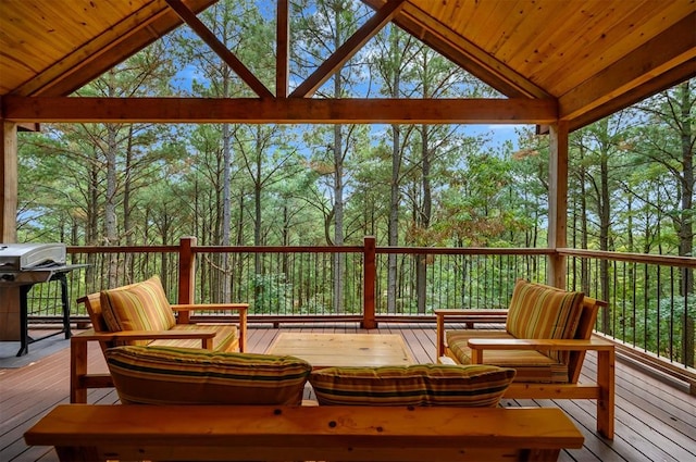 sunroom with lofted ceiling