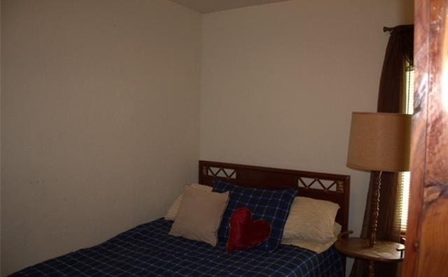 303 E 10th St, Broken Bow, OK 74728 - photo 9