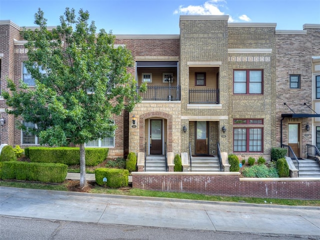 multi unit property with a balcony