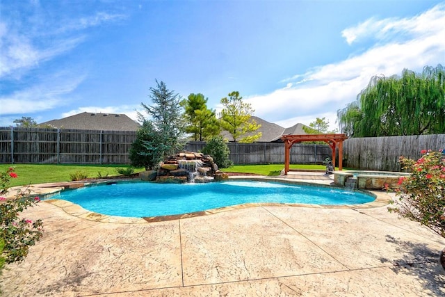 view of pool featuring a pool with connected hot tub, a fenced backyard, and a patio