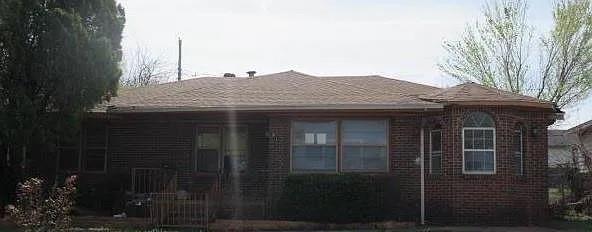 812 E Hill St, Oklahoma City, OK 73105 - view of front of home