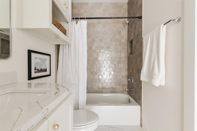 full bathroom featuring shower / tub combo with curtain, vanity, and toilet