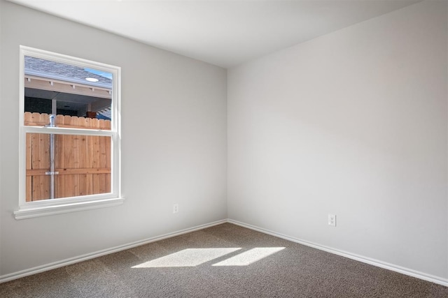 spare room with carpet flooring