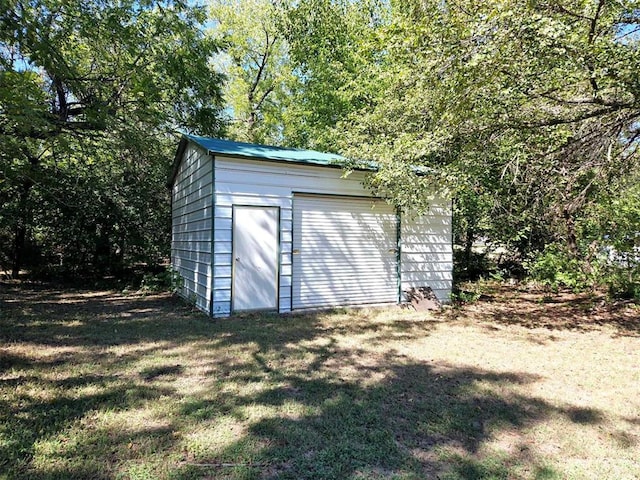 view of outbuilding