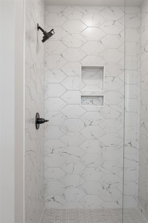 590 Emmy Jean Dr, Blanchard, OK 73010 - full bathroom with tiled shower