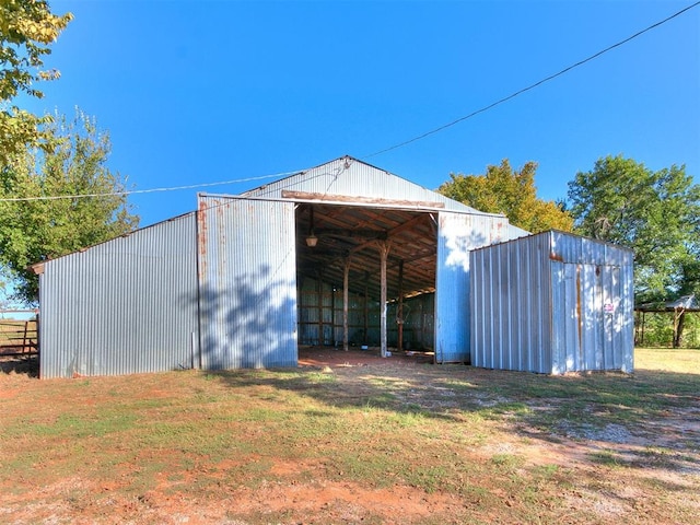 view of outdoor structure