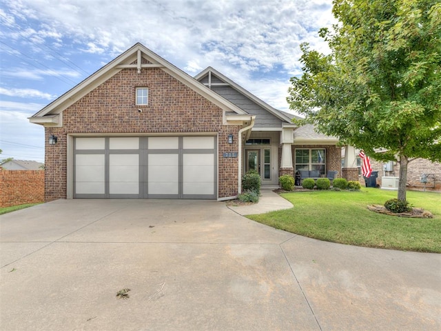 view of front of house featuring a front lawn