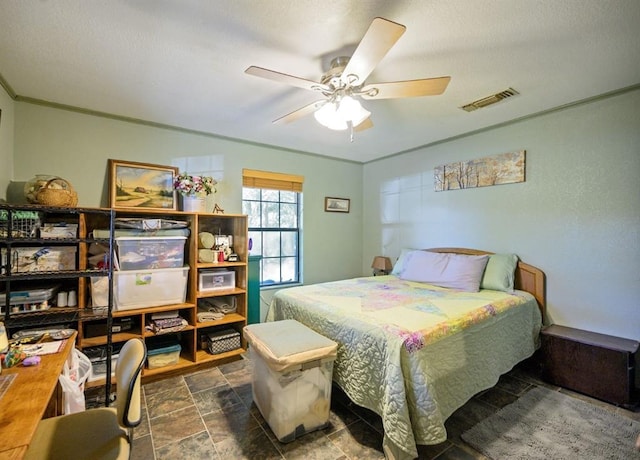 bedroom featuring ceiling fan