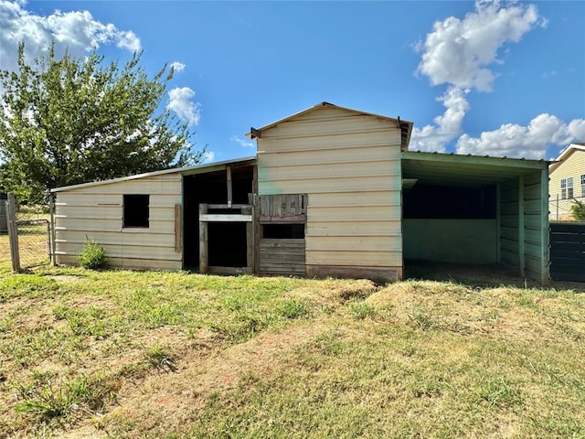 view of outbuilding