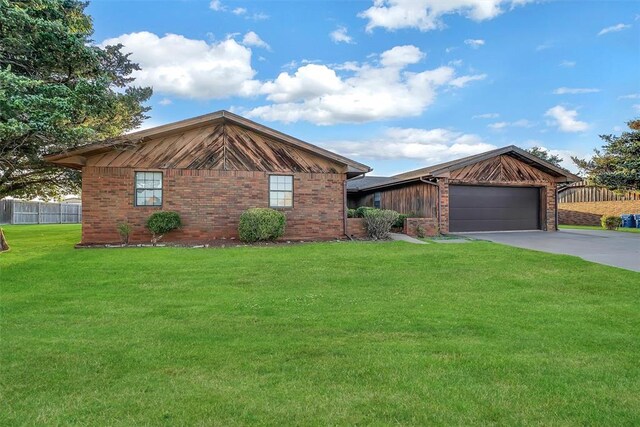 128 W Quail Dr, Cordell, OK 73632 - ranch-style house featuring driveway, a garage, and brick siding