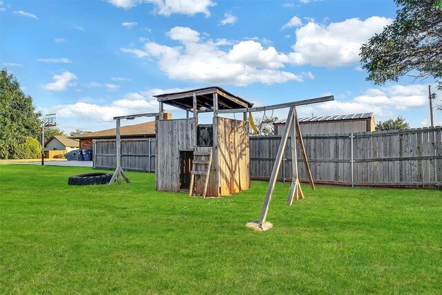 128 W Quail Dr, Cordell, OK 73632 - view of playground