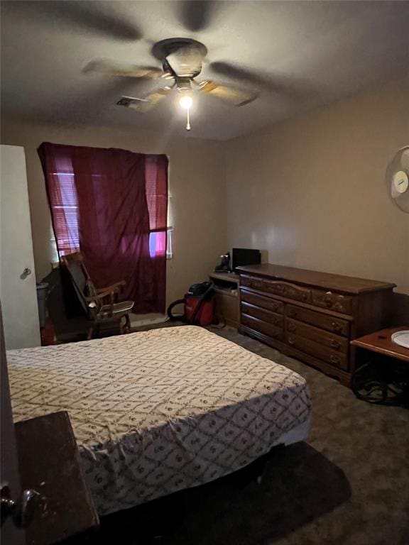 bedroom featuring carpet flooring and ceiling fan