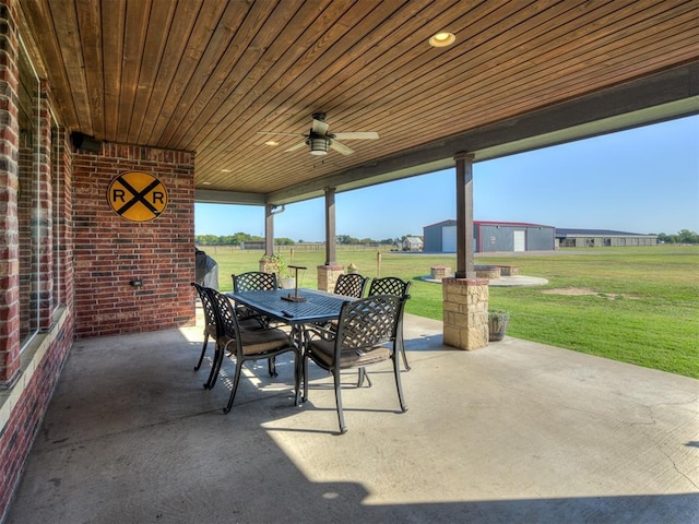 view of patio with ceiling fan