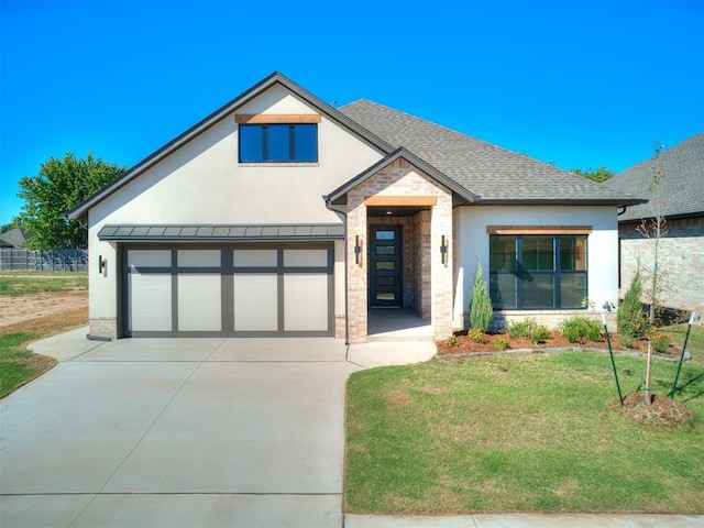 view of front of property featuring a front yard