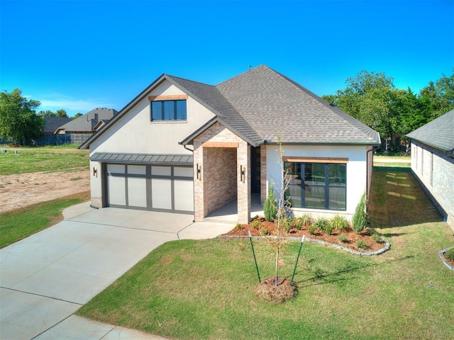 modern farmhouse style home featuring a front lawn