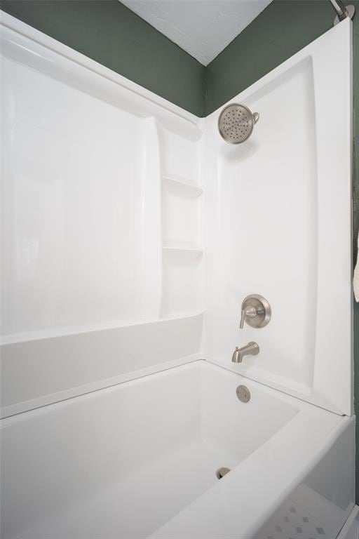 bathroom featuring shower / tub combination