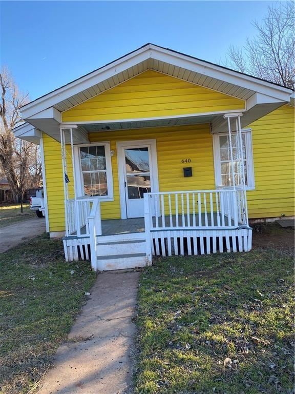 bungalow featuring a porch