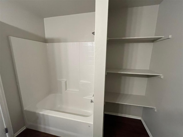 bathroom featuring shower / bath combination