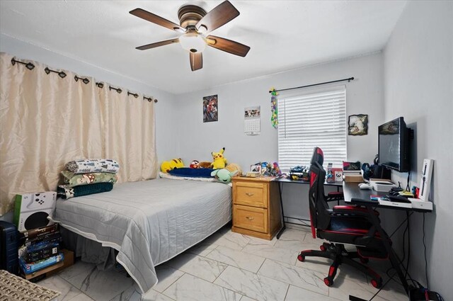 bedroom with ceiling fan