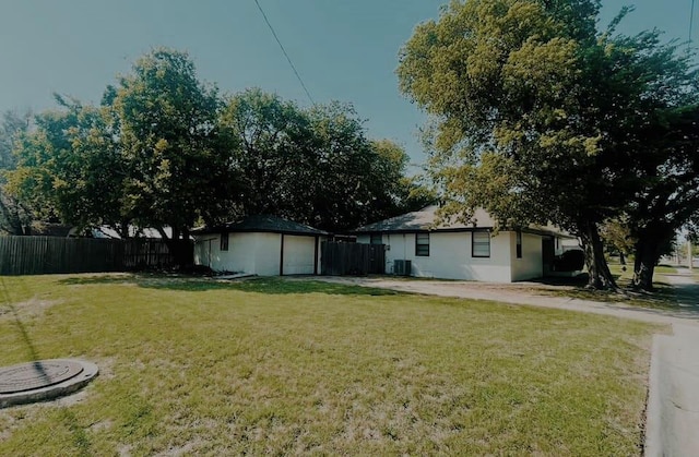 view of yard featuring cooling unit