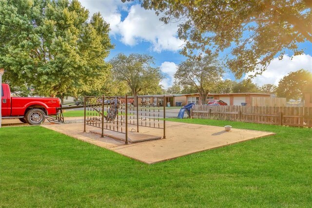 420 W 8th St, Cordell, OK 73632 - view of jungle gym