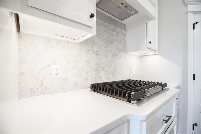 9309 Cheek Ranch Rd, Yukon, OK 73099 - kitchen with light countertops, white cabinets, premium range hood, and decorative backsplash