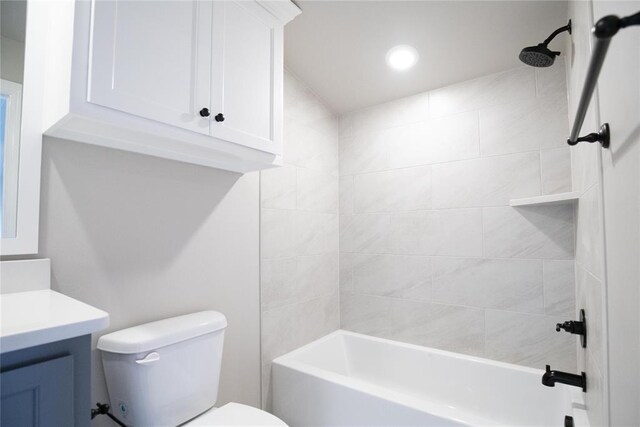 9309 Cheek Ranch Rd, Yukon, OK 73099 - bathroom with toilet, recessed lighting, washtub / shower combination, and vanity