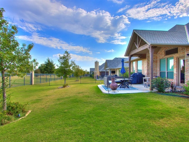 view of yard with a patio