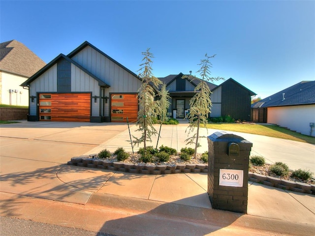 view of front facade with a garage