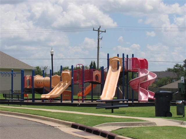 1617 NW 144th Ter, Edmond, OK 73013 - view of communal playground