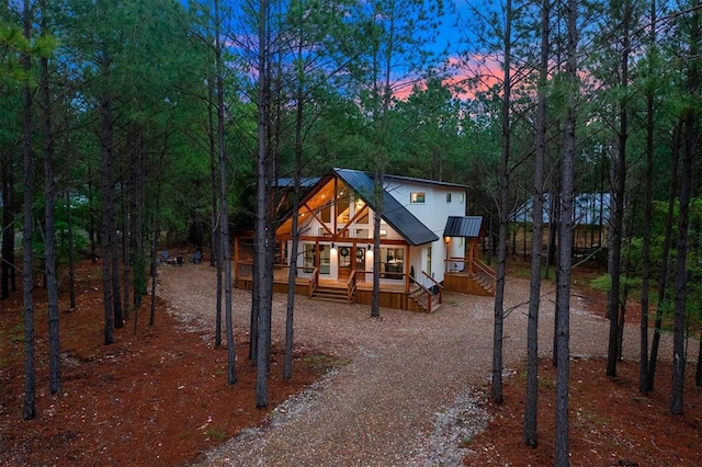 view of front of property featuring a porch