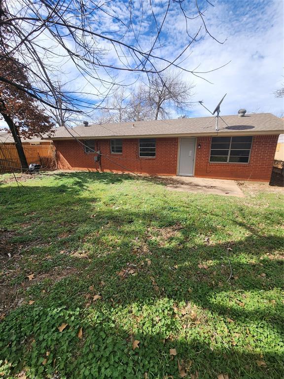 5300 Creekwood Ter, Oklahoma City, OK 73135 - back of property with brick siding